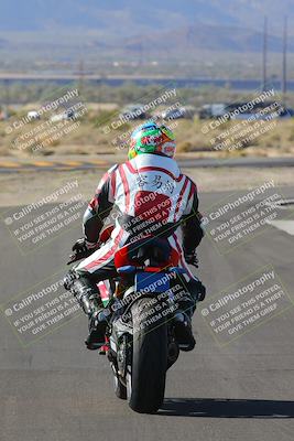 media/Nov-28-2022-Moto Forza (Mon) [[c5a51e62ca]]/Around the Pits/